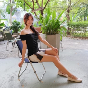 Visualprompt.org coworker wearing miniskirt 2d649828e7