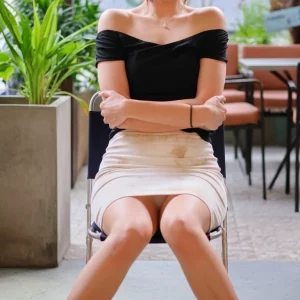 Visualprompt.org coworker wearing miniskirt 5b0200718a