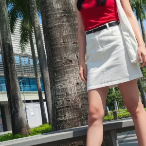 Visualprompt.org realistic ai girl wearing a white denim skirt. 88136d4955