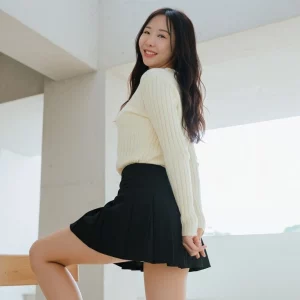 Visualprompt.org black flare skirt, knit top, and white socks snapshot a90ad0d408
