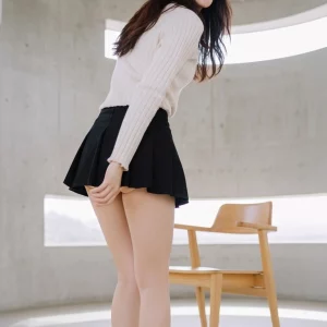 Visualprompt.org black flare skirt, knit top, and white socks snapshot b8f9dfa07e