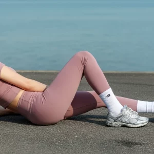 Visualprompt.org exercising at the han river wearing leggings. 6ffa02bacc
