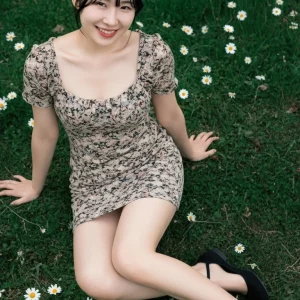 Visualprompt.org korean woman floral mini dress fantasy 9e5f0850d5