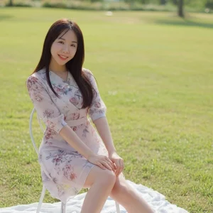 Visualprompt.org photography club outing wearing a one piece dress 0536d54123