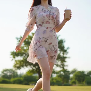 Visualprompt.org photography club outing wearing a one piece dress 1e6c9217d9