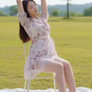 Visualprompt.org photography club outing wearing a one piece dress 2697a9c2d4