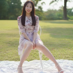 Visualprompt.org photography club outing wearing a one piece dress 52411b2133