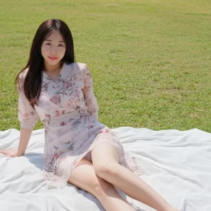 Visualprompt.org photography club outing wearing a one piece dress 577780bdbe