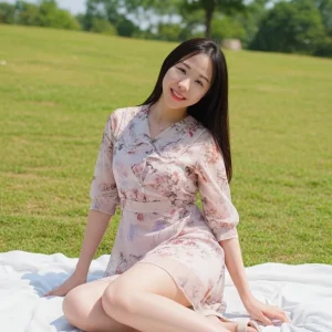 Visualprompt.org photography club outing wearing a one piece dress 58872295f4