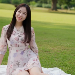 Visualprompt.org photography club outing wearing a one piece dress 59e705d8e8