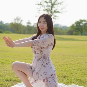 Visualprompt.org photography club outing wearing a one piece dress 652ebe2eb7