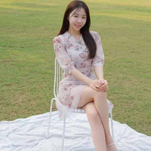 Visualprompt.org photography club outing wearing a one piece dress 8628ebff18