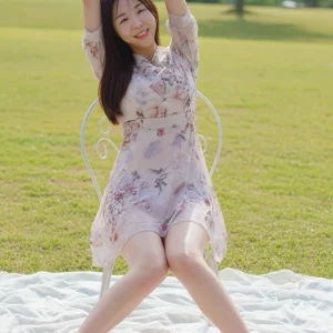 Visualprompt.org photography club outing wearing a one piece dress 97a1b30201