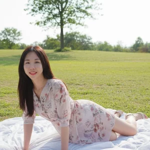 Visualprompt.org photography club outing wearing a one piece dress d5c555b0d9