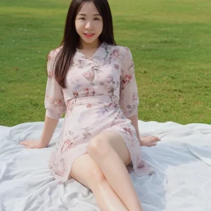 Visualprompt.org photography club outing wearing a one piece dress db5107ce31
