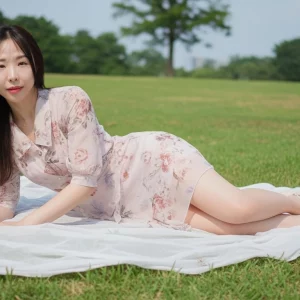 Visualprompt.org photography club outing wearing a one piece dress f3f520b5be