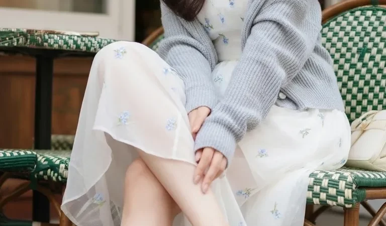 Sundress ballet flats romantic look cafe 19